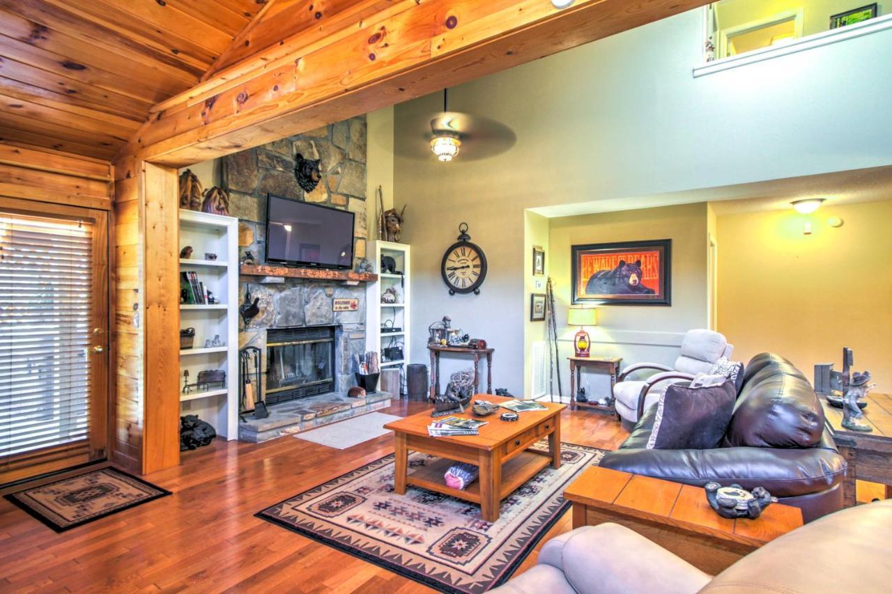 Tree Top Dream Cabin With Hot Tub In Gatlinburg! Villa Buitenkant foto