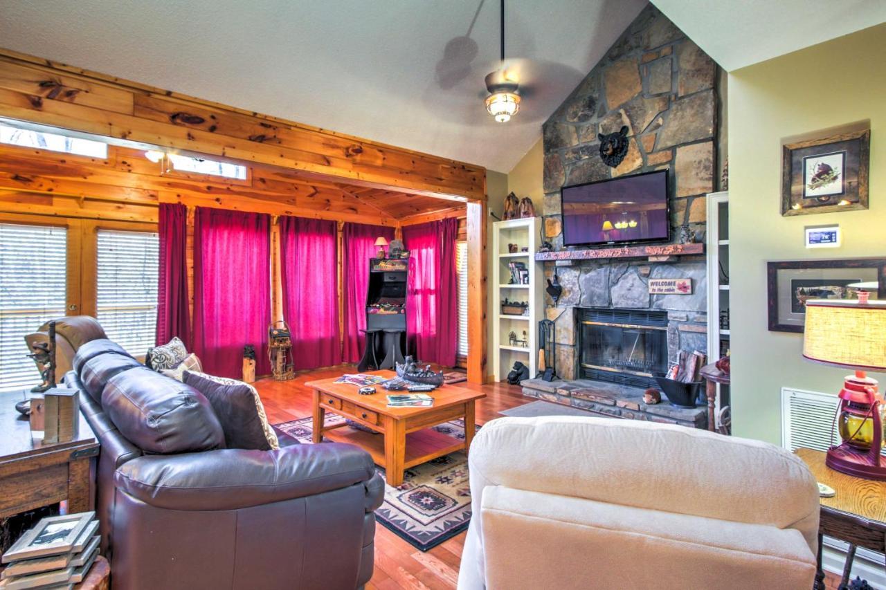 Tree Top Dream Cabin With Hot Tub In Gatlinburg! Villa Buitenkant foto