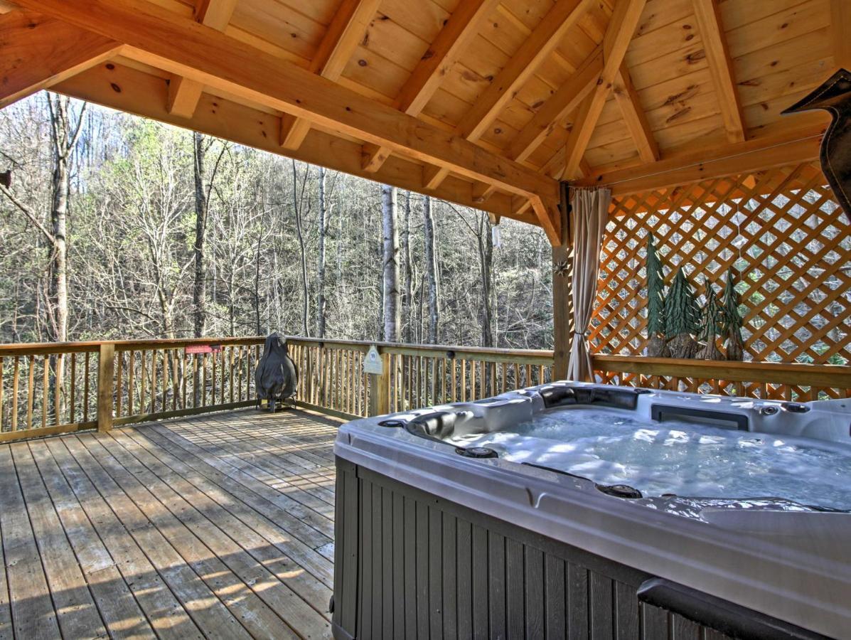 Tree Top Dream Cabin With Hot Tub In Gatlinburg! Villa Buitenkant foto